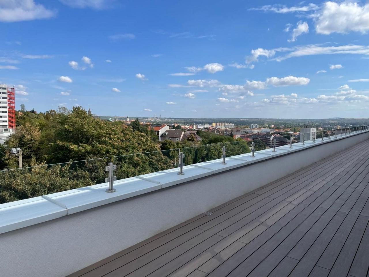 Exkluziv Panoramas Lakas Pecs Appartement Buitenkant foto